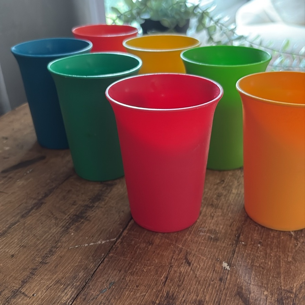 Vintage Tupperware #109 Authentic Kids Plastic Tumblers ~Set of 7 Colourful Cups - Picture 6 of 13